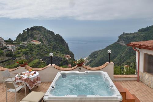 Amalfi Sky View