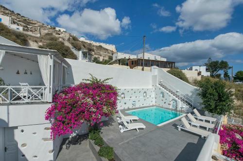 Spacious 3-Bed Villa with private pool in Pyrgos