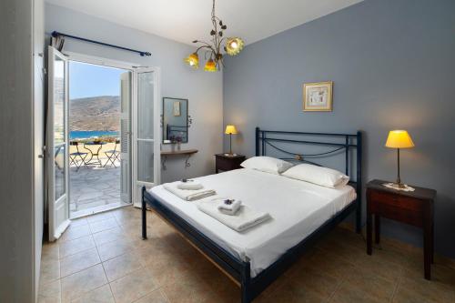 2 bedrooms, 4 beds