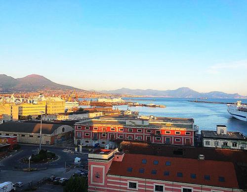 Marina SKY 8, Naples
