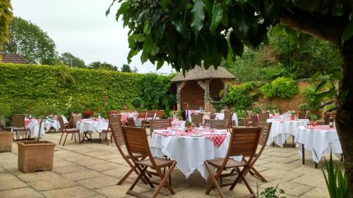 Chiseldon House Hotel - image 2