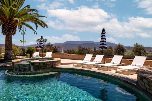 Sangiovese - Spectacular Estate w Pool Hot Tub & Putting Green - image 3