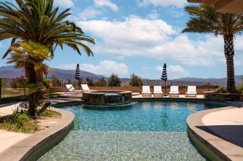 Sangiovese - Spectacular Estate w Pool Hot Tub & Putting Green - image 10