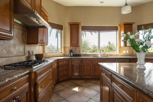 Sangiovese - Spectacular Estate w Pool Hot Tub & Putting Green - image 12