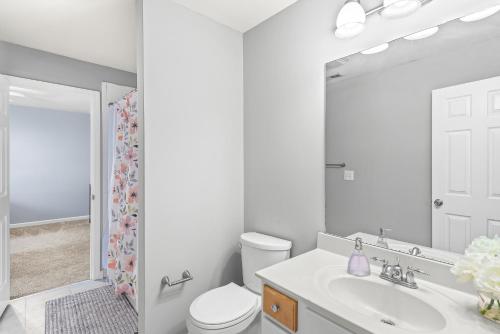 Bathroom, Calming Grey Townhouse with Jacuzzi Bathtub in Fulton Country Airport