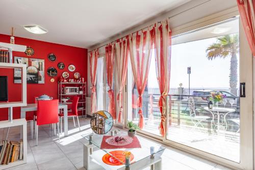 GuestHost - Castello Normanno Modern Sea View Apartment 1