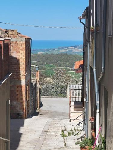 Ancient Stone 'Casa Rosa'- Sea and Mountain View Tranquil Borgo