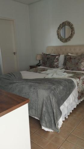Double Room with Balcony image 3