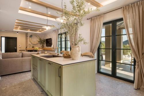 Konyha, Villa Leucolea with pool in Cres