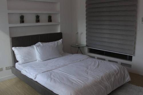 A2J Luxury 1BR BGC Balcony Suite Near BurgosCircle, Manila (fotografie 8)