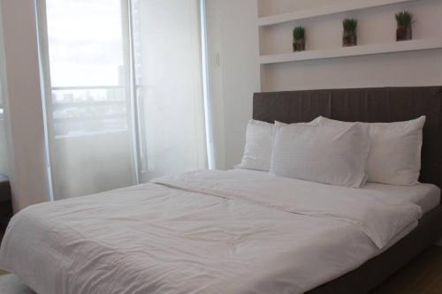 A2J Luxury 1BR BGC Balcony Suite Near BurgosCircle, Manila (fotografie 9)
