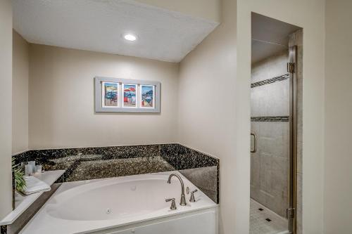 South Wind 1104 (3 Bedroom Sleeps 8) - image 20