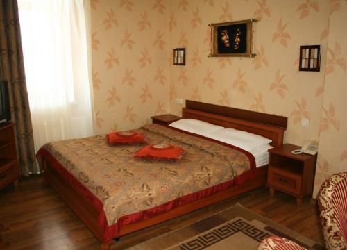 1 queen bed