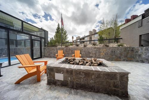 A11 Snowblaze Athletic Club Condo in Winter Park, USA