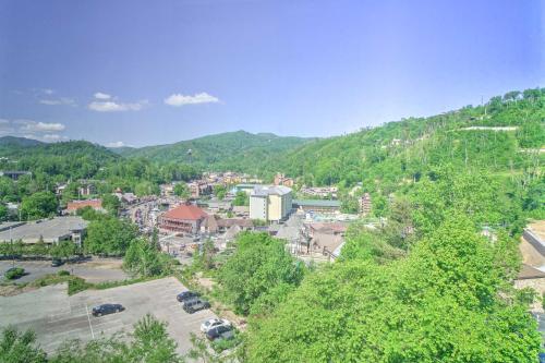 Ideally Located Downtown Gatlinburg Condo with Patio - image 32