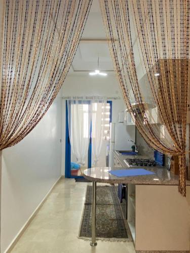 Kitchen, Superbe appartement en residence avec piscine in El Mansouria