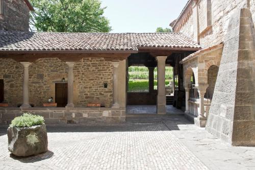  Historical House Medieval Abbey - Al Chiostro in Sotto il Monte
