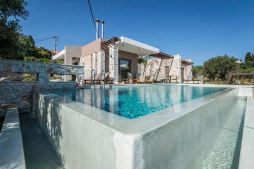 Superior Villa Ariadne with Pool near Chania