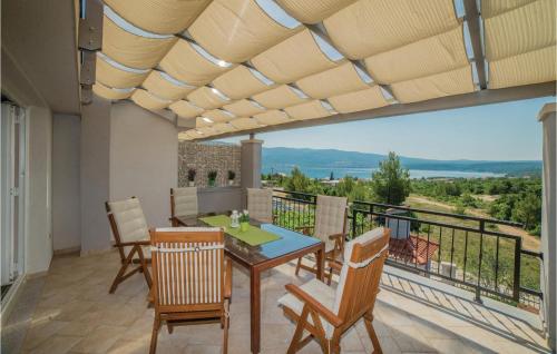 Lovely Home In Pridraga With House Sea View