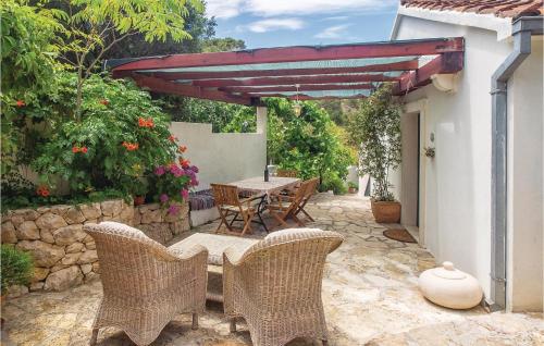  Apartment Bobovisce na moru 21 in Ložišće