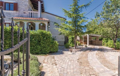 Gorgeous Home In Cabrunici With Wifi