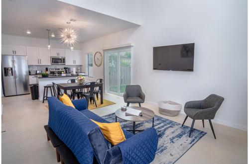 BRAND NEW 3 Stylish 3BR Near Exciting Downtown in San Antonio, Vereinigte Staaten von Amerika