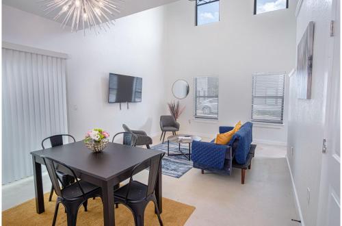 BRAND NEW 3 Stylish 3BR Near Exciting Downtown in San Antonio, USA
