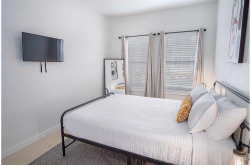 BRAND NEW 3 Stylish 3BR Near Exciting Downtown in San Antonio, USA