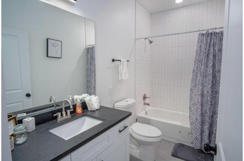 BRAND NEW 3 Stylish 3BR Near Exciting Downtown in San Antonio, USA