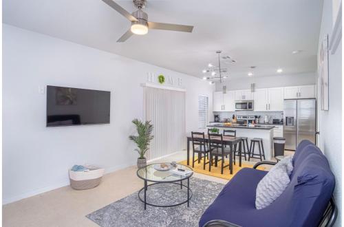 BRAND NEW 2 Stylish 3BR Near Exciting Downtown in San Antonio, USA