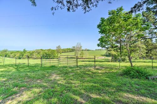 Relaxing Rural Harrison Home - 11 Mi to Town