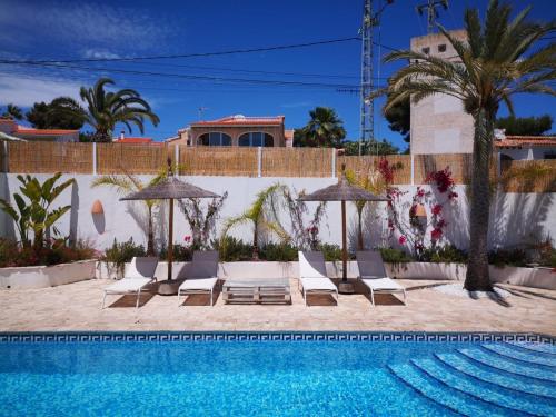 Villa image 1