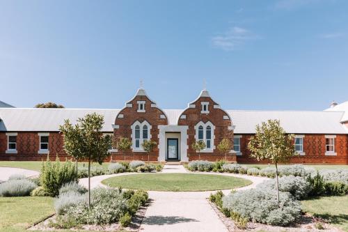 The Benev - Wellness Accommodation and Spa Beechworth