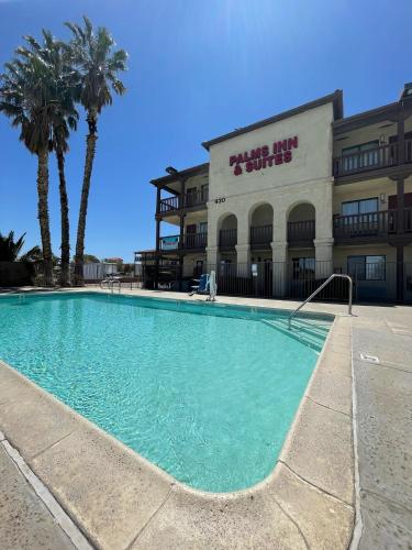 Exterior view, Palms Inn & Suites in Palmdale (CA)