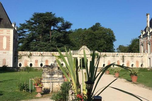 Tuvākā izklaides vieta, Maison de ville proche beauval avec parking in Selles-sur-Cher