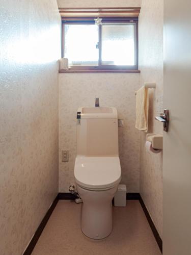 Bathroom, ゲストハウスメグルヤ中仙道柏原宿 in Maibara