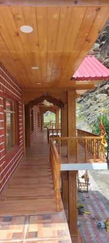 Royal Hillcrest Homestay in หรศิล