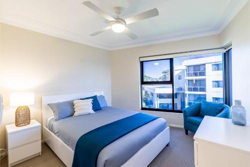 Florentine 13 11 Columbia Close -fabulous unit with air con wifi pool lift and waterviews - image 5