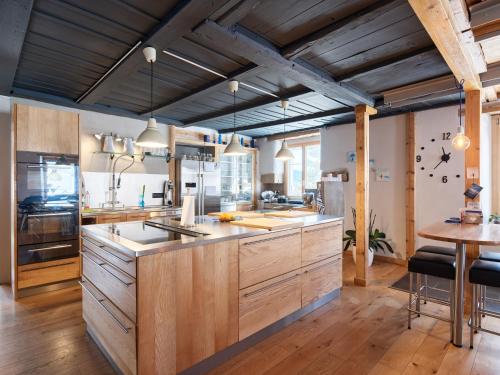 kuhinja, Jurabelle in Val-De-Travers