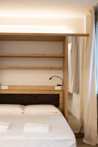 Standard Suite image 4