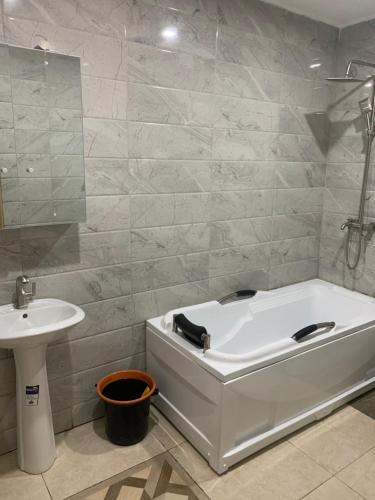 Weena Hotel & Resort