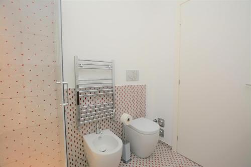 Bathroom, La Dotta apartments - Via Jacopo Barozzi 2 in Montagnola