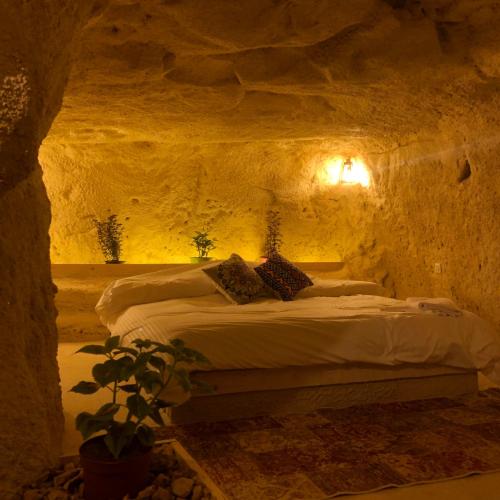 7 Caves Hotel in Maan