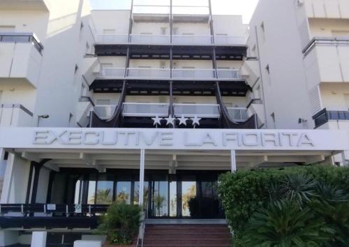 Hotel Executive La Fiorita - image 10