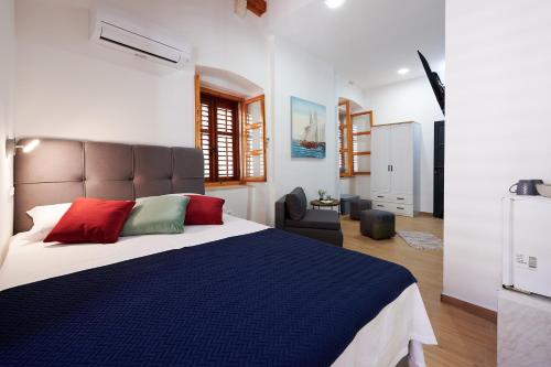 TOMY - KATY, Trogir
