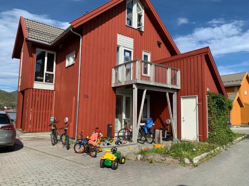Ballstad Delicate Ocean Front House - Rorbu style Ballstad Delicate Ocean Front House - Rorbu style