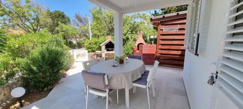 ระเบียง/ชานเรือน, Apartment Tonci in กายัซ