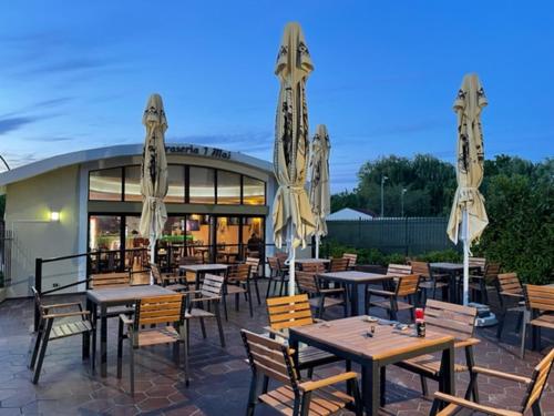 餐厅, Pensiunea 1 Mai in 贝勒弗里克斯