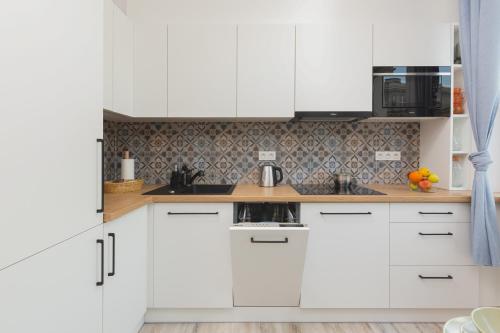 Apartments City Center Warsaw by Renters - image 4