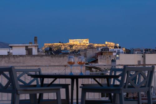 Acropol Studio Loft with amazing view & terrace, Ateny